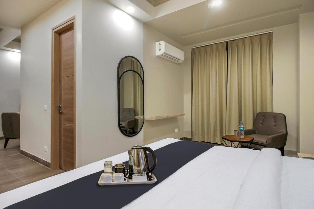 Hotel The Golf 1 ลัคเนา ภายนอก รูปภาพ