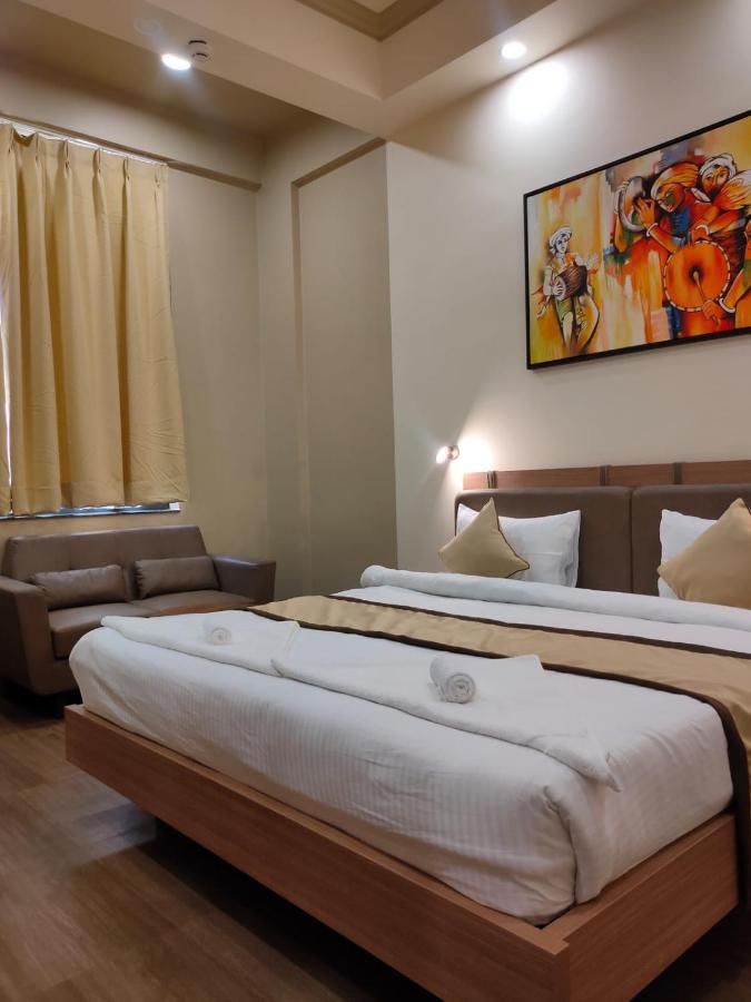 Hotel The Golf 1 ลัคเนา ภายนอก รูปภาพ